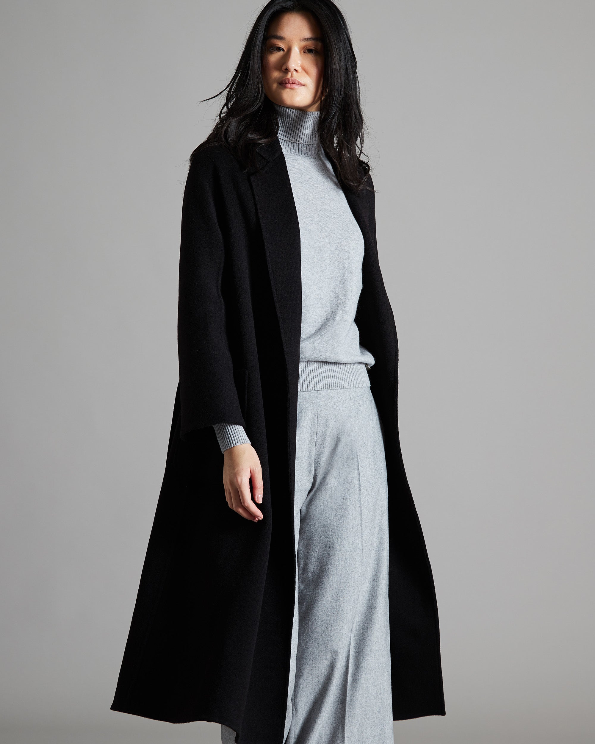 Cappotto lungo in puro cashmere nero