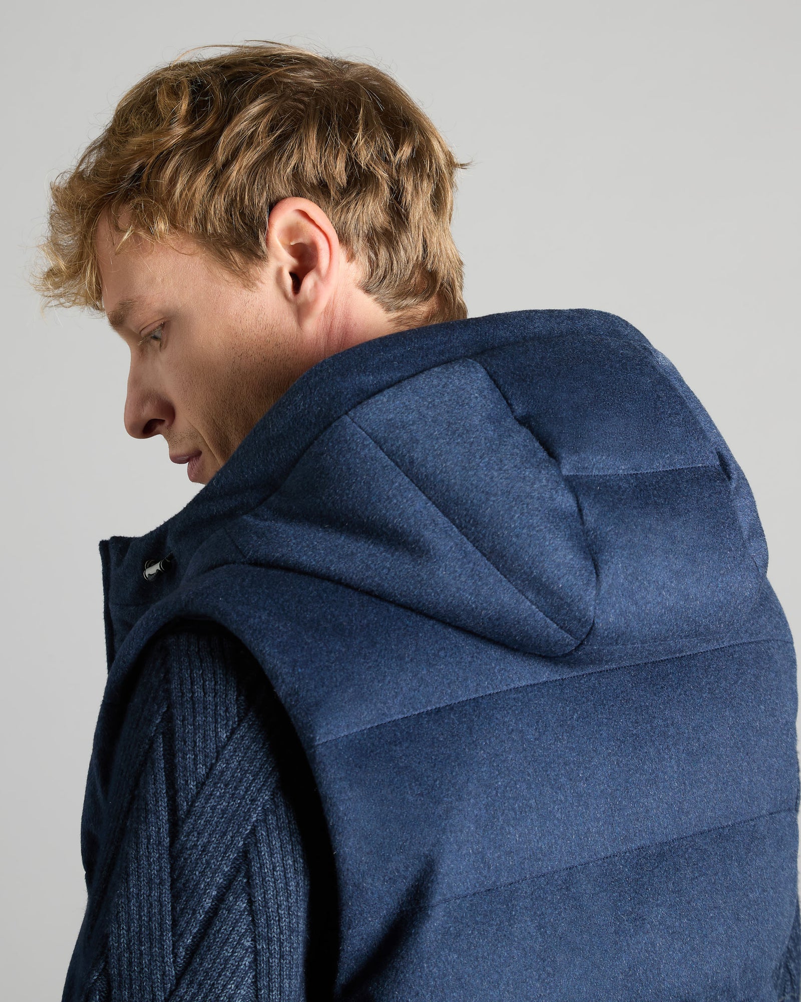 Gilet piumino in cashmere blu