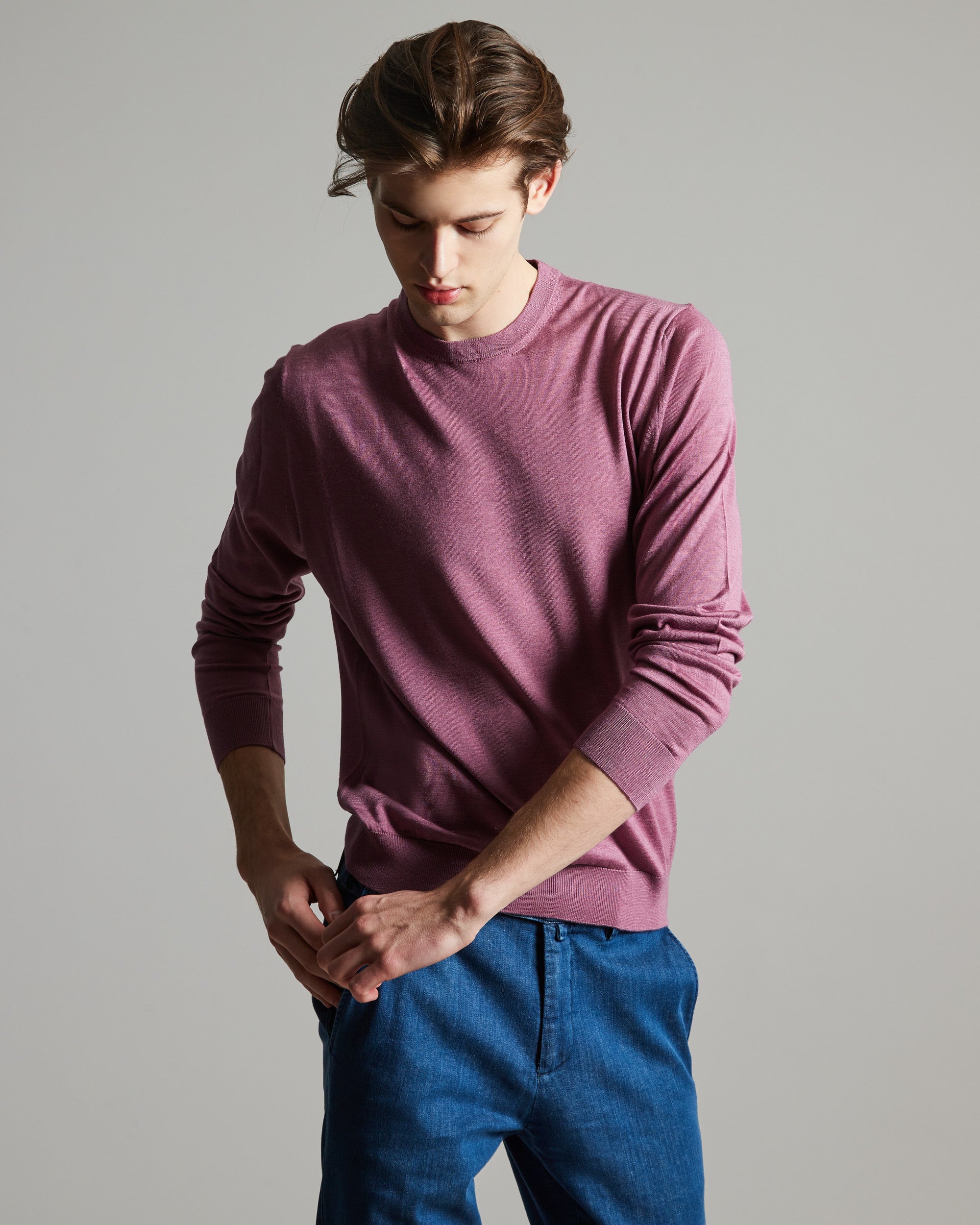 Light purple cashmere and silk men's round-neck sweater