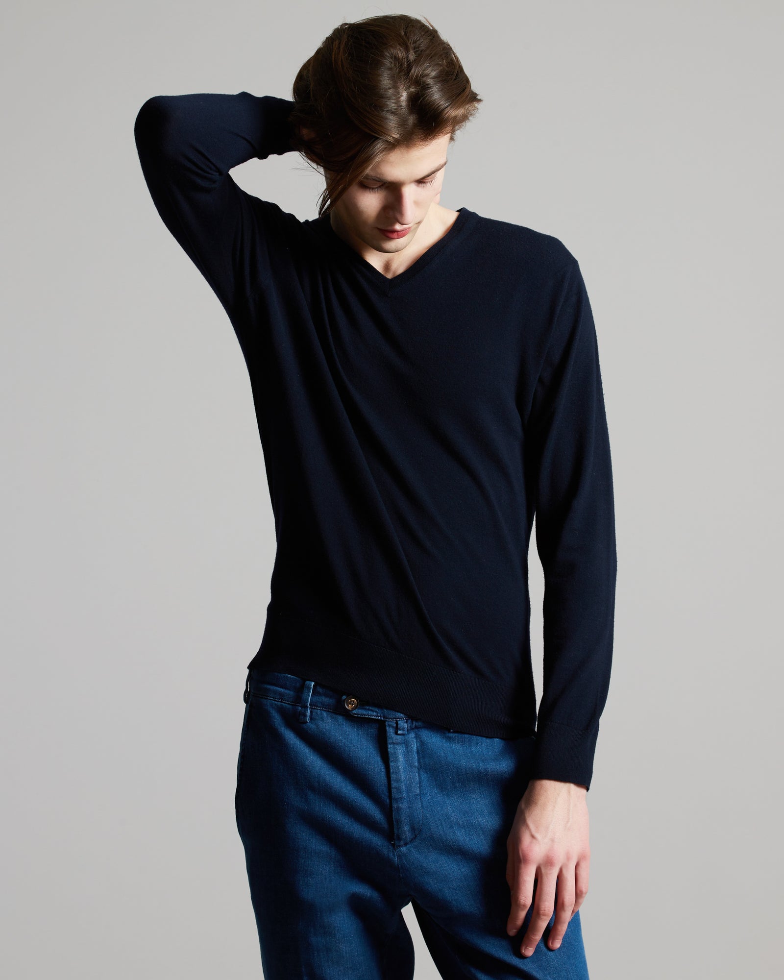 12.8 Kid Wool navy V neck sweater