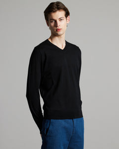 Black cashmere and silk men's V-neck sweater