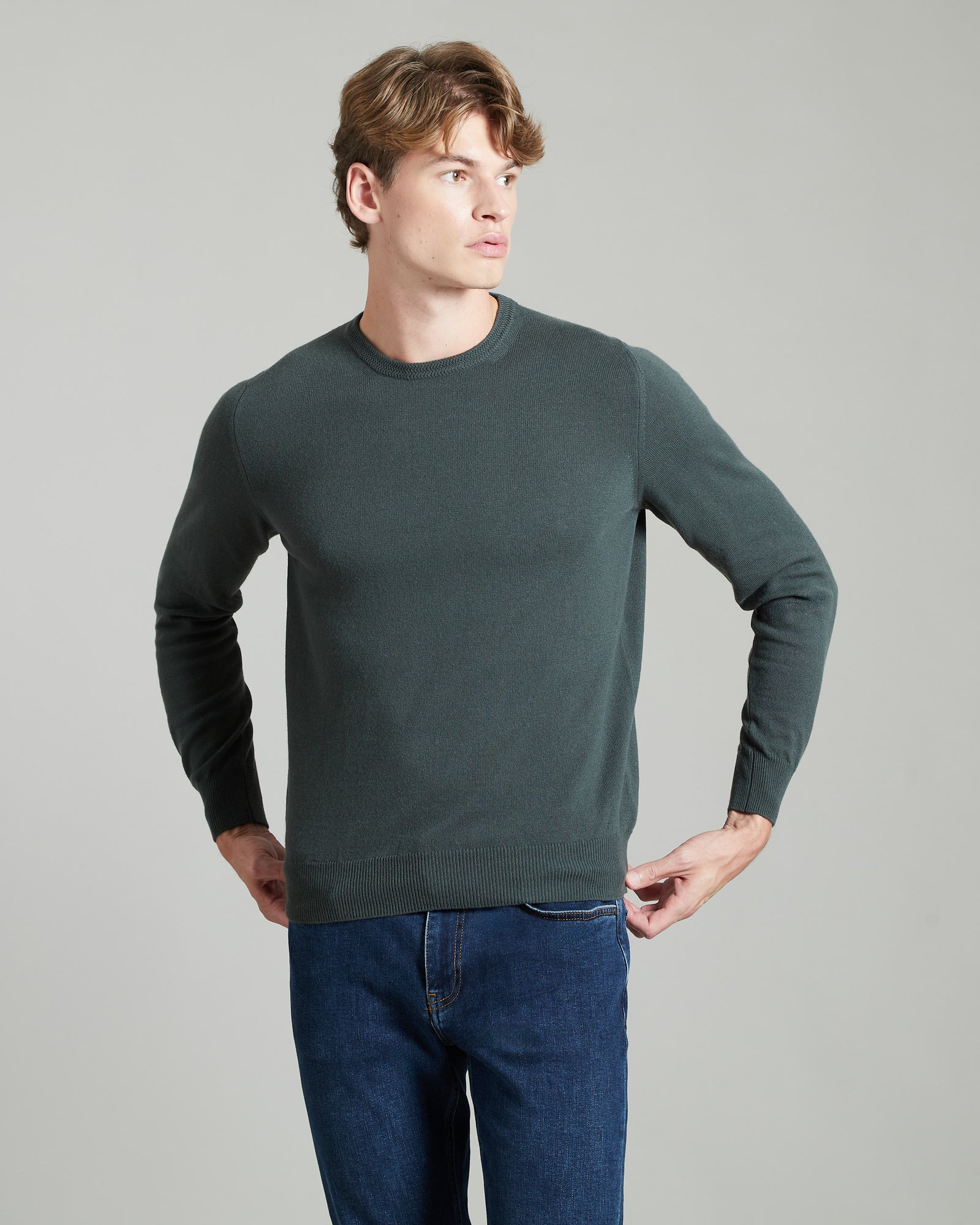 Maglia girocollo in Kid Cashmere verde militare