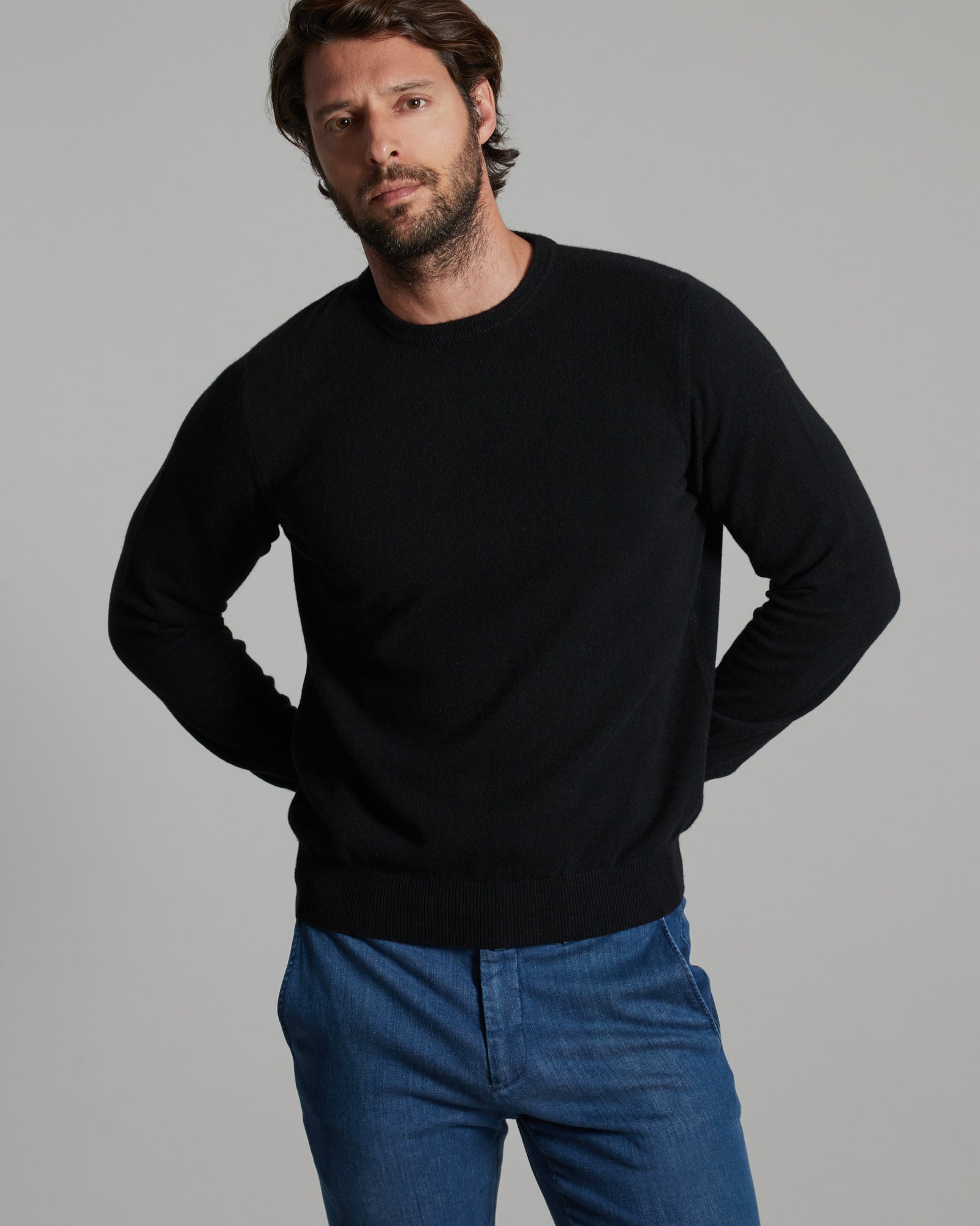 Black kid cashmere round-neck sweater