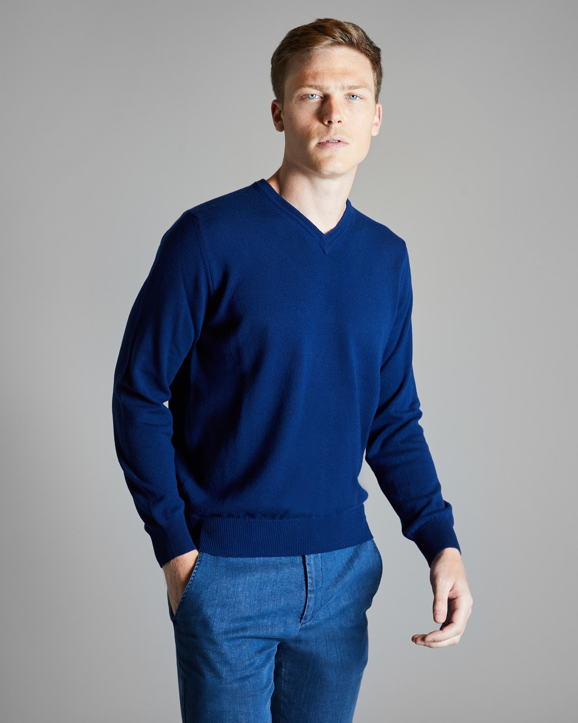 Blue kid cashmere V-neck sweater