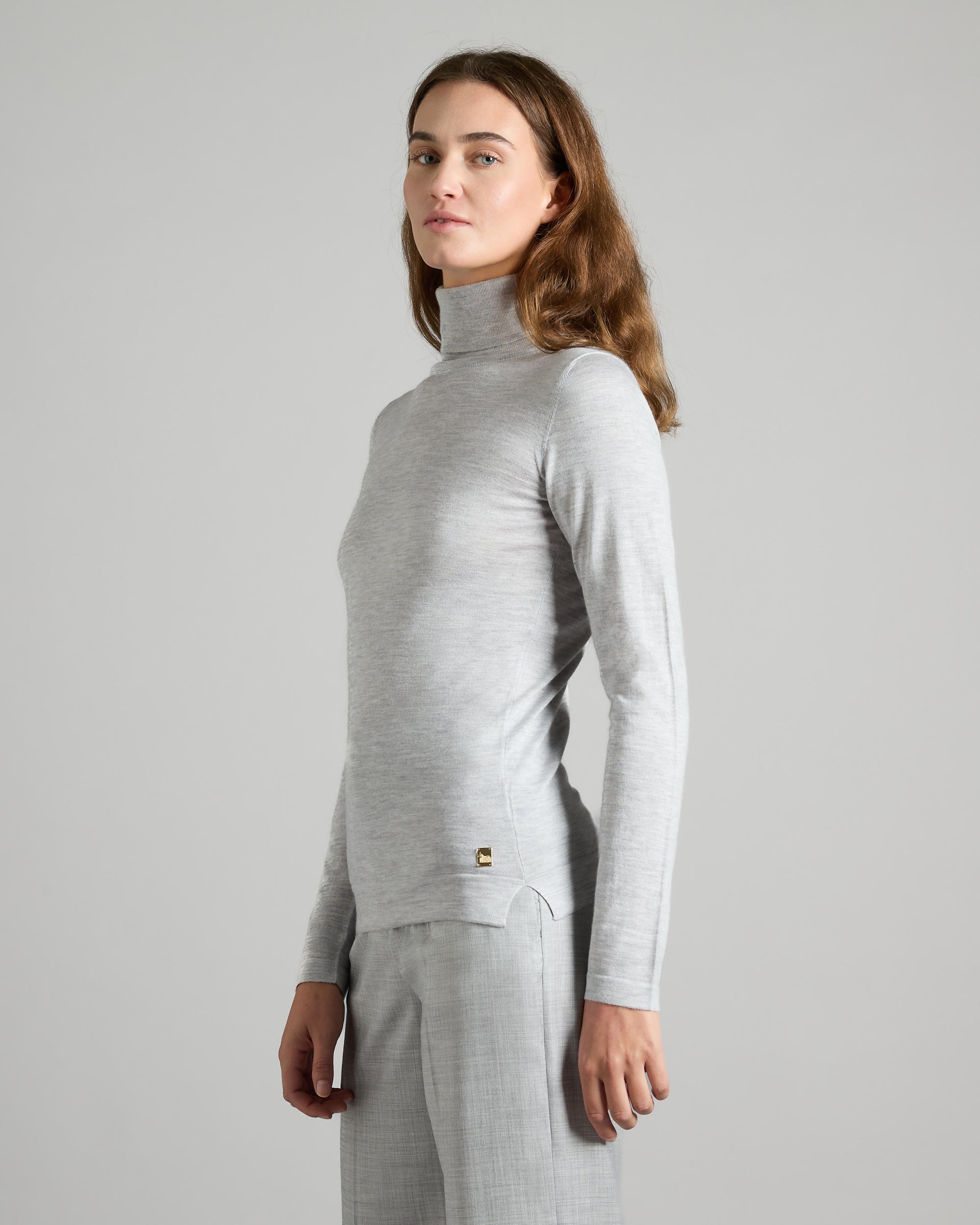 Maglia collo alto grigia in cashmere e seta