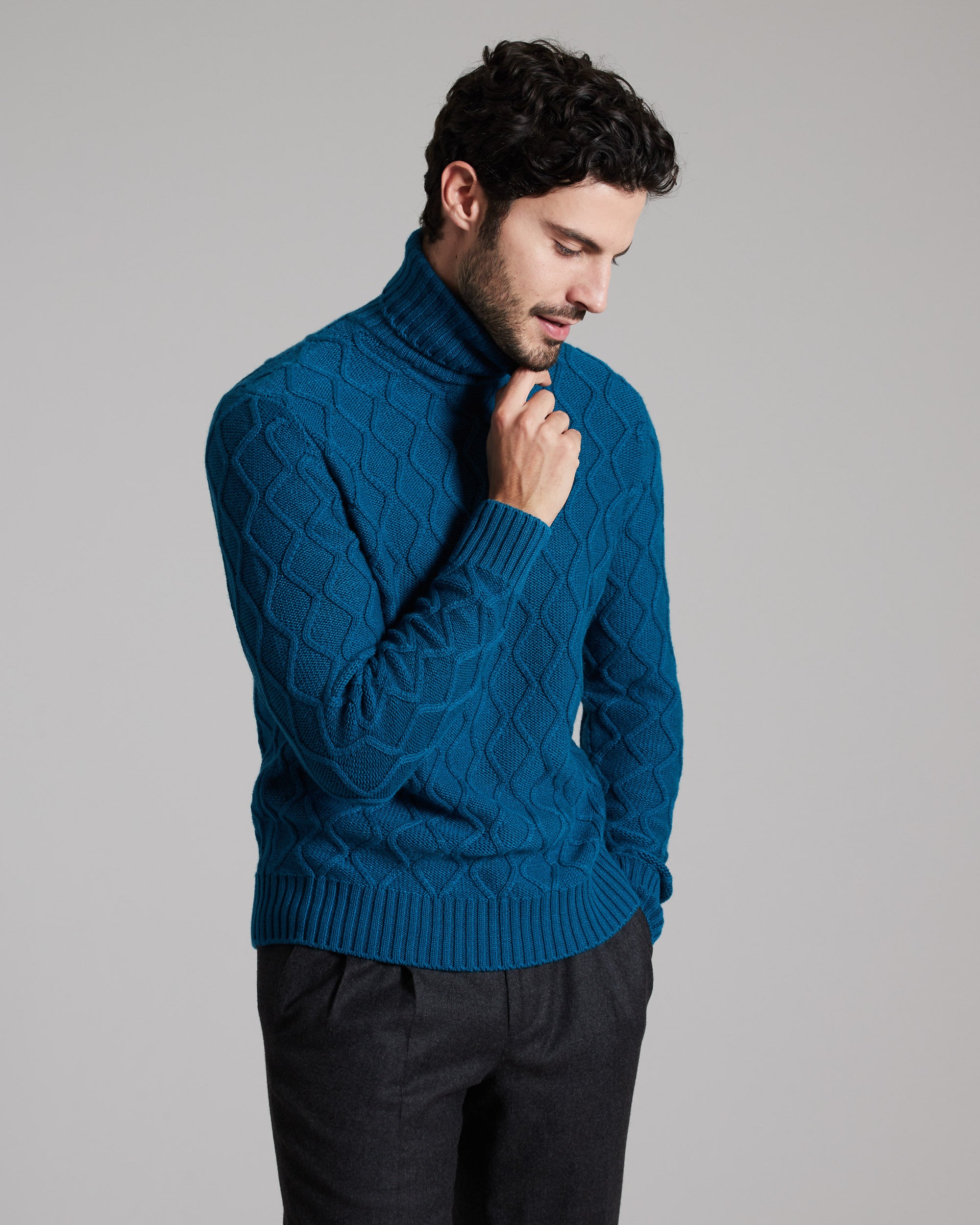 Dreidimensionaler Rollkragenpullover kid cashmere in Blau