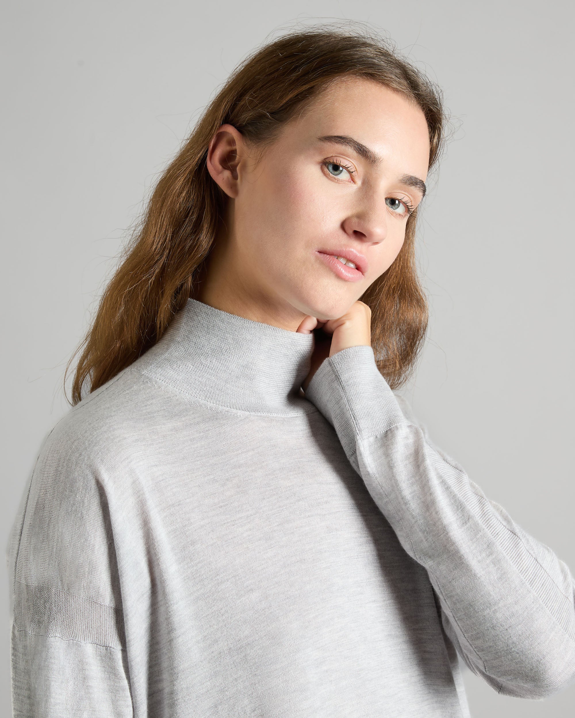 Maglia collo alto over in cashmere e seta