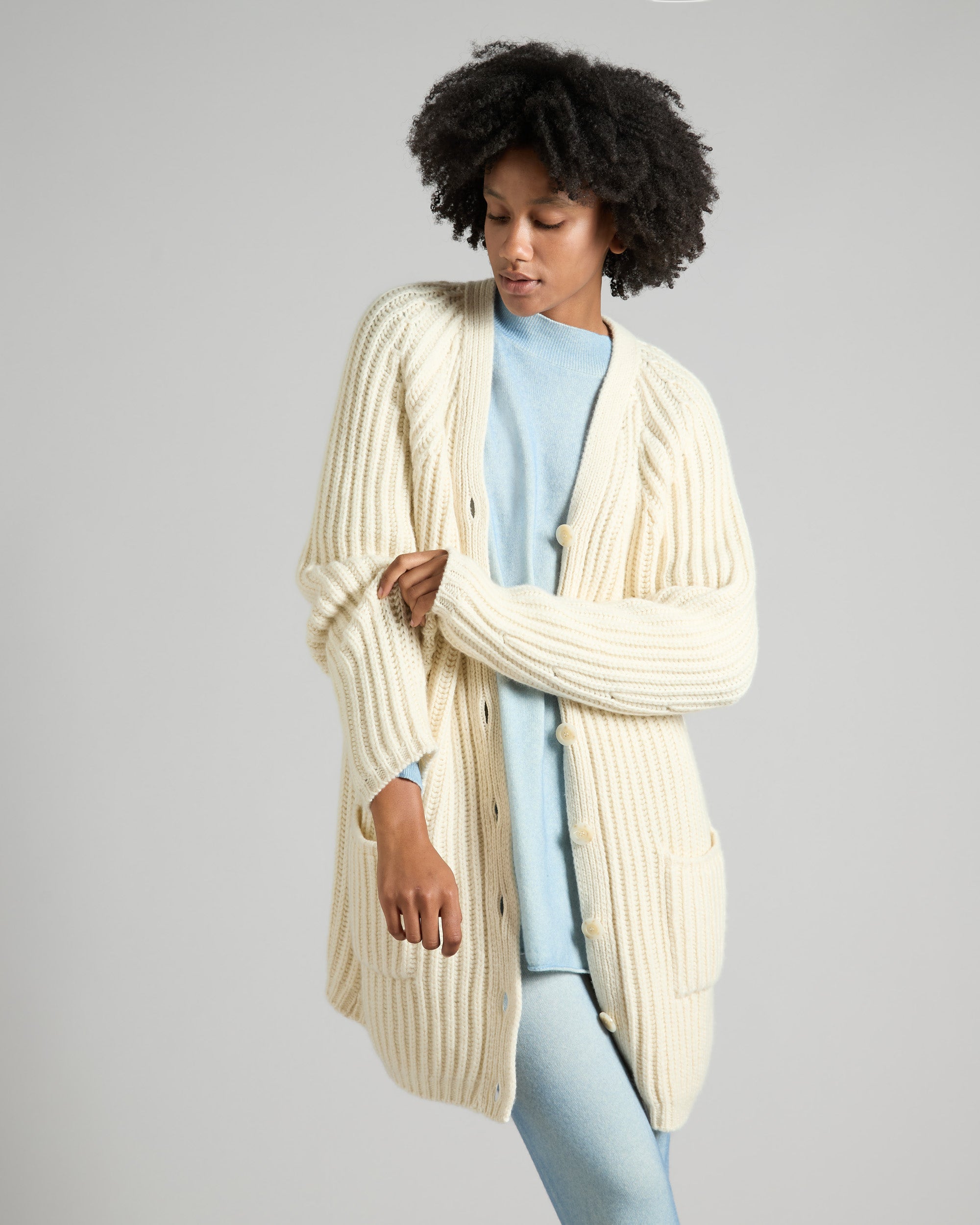 White three dimensional cardigan in kid cashmere